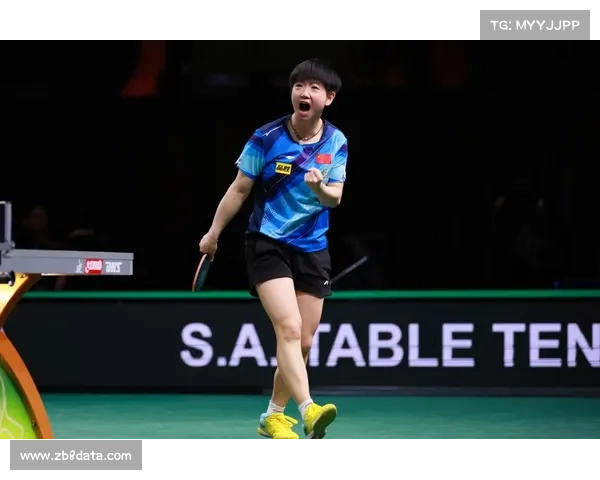 孙颖莎面对场地漏水冷静应对稳健发挥以三比一力克韩国申裕斌